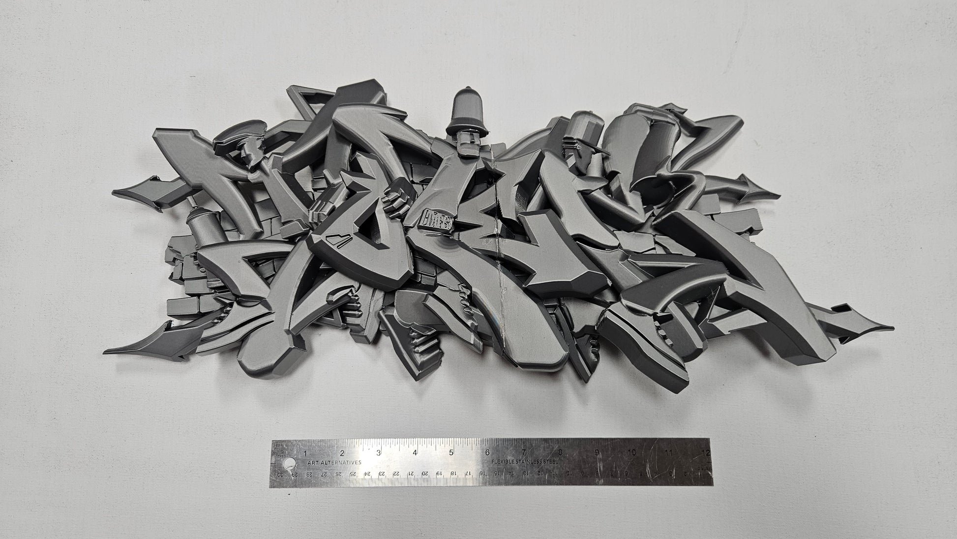 Totem's Body Style Graffiti Sculpture Silver